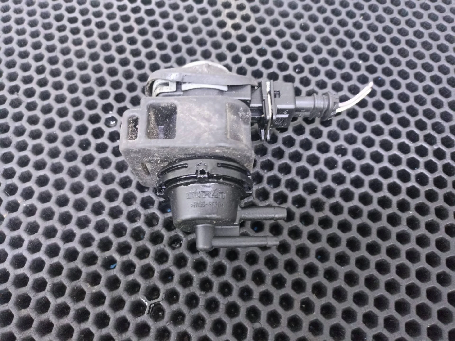 Электромагнитный клапан Renault Laguna 3 2009