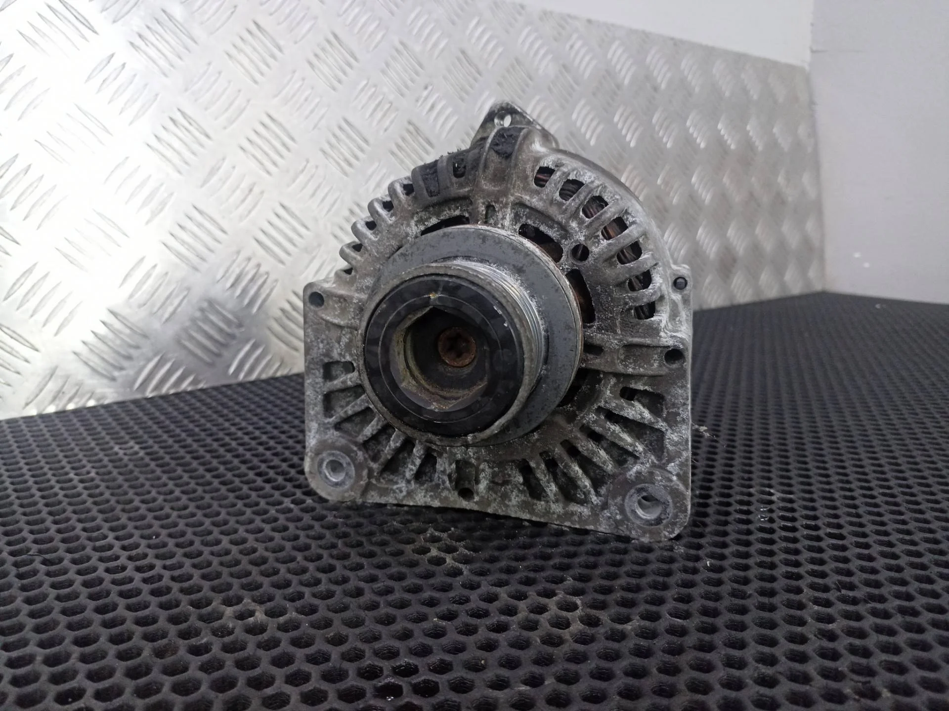 Генератор Renault Scenic 2 2004 8200100907