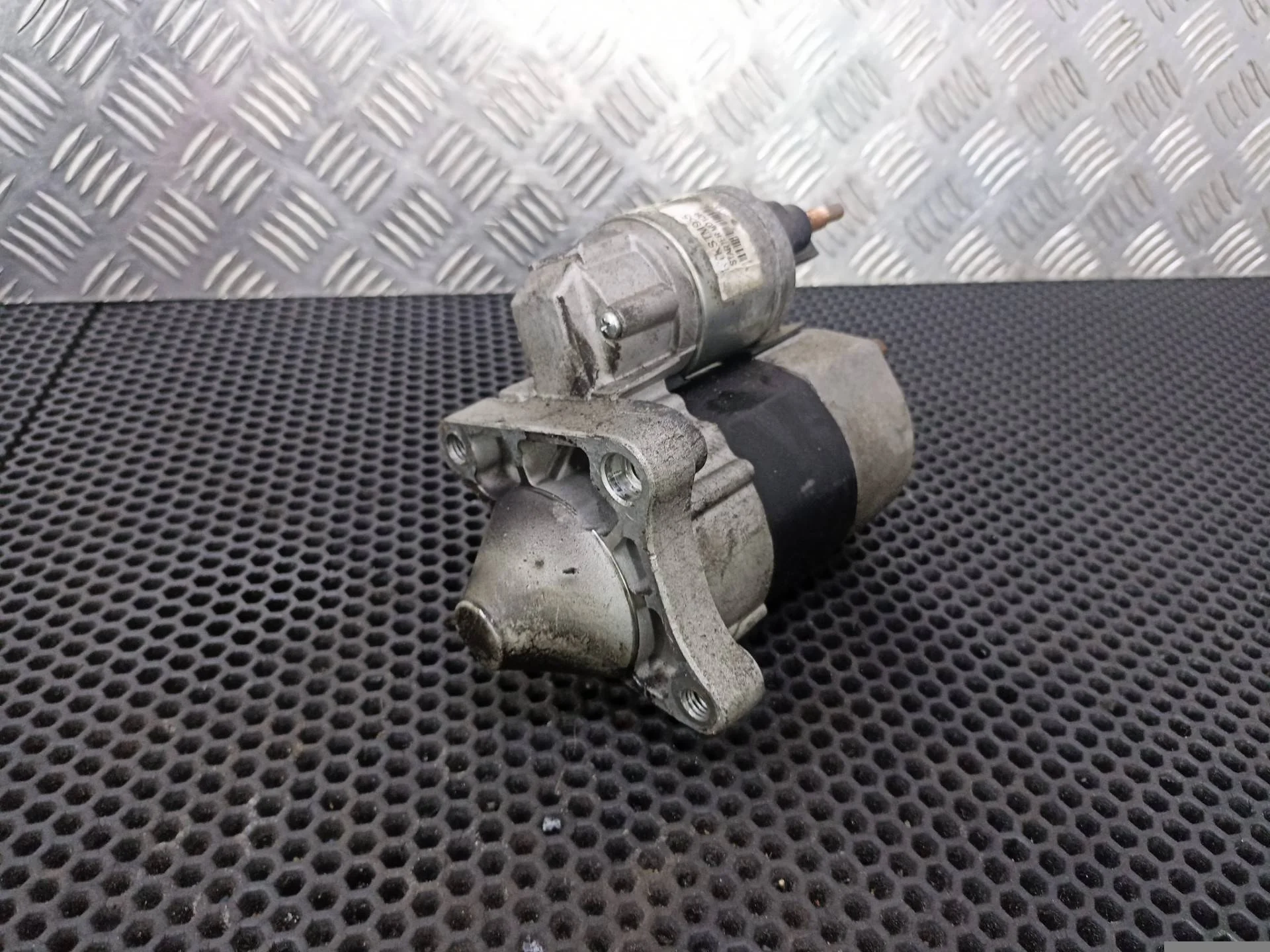 Стартер Lada Largus 2015 8200266777