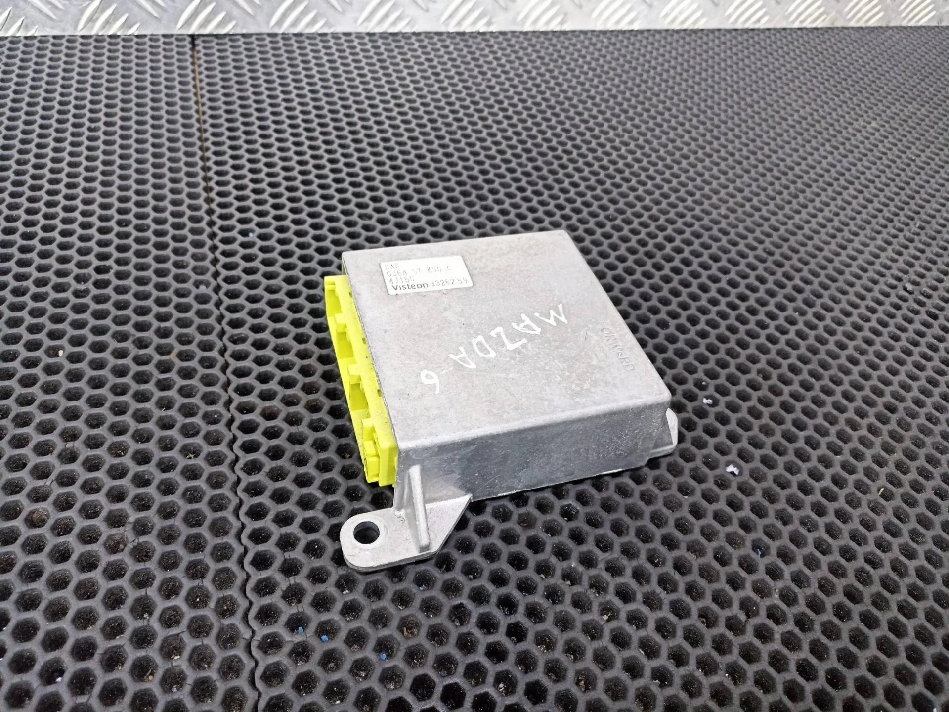 Блок управления подушками безопасности Mazda 6