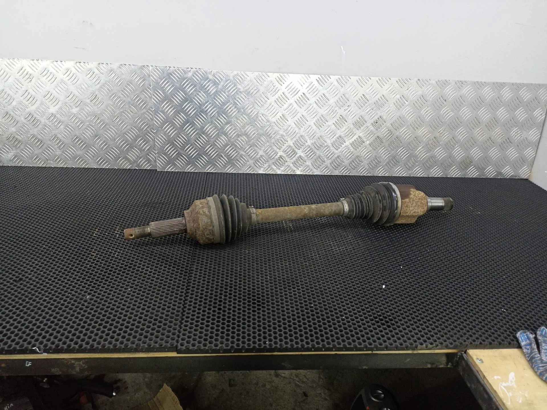 Полуось левая Ford Transit Custom 2017 1774279