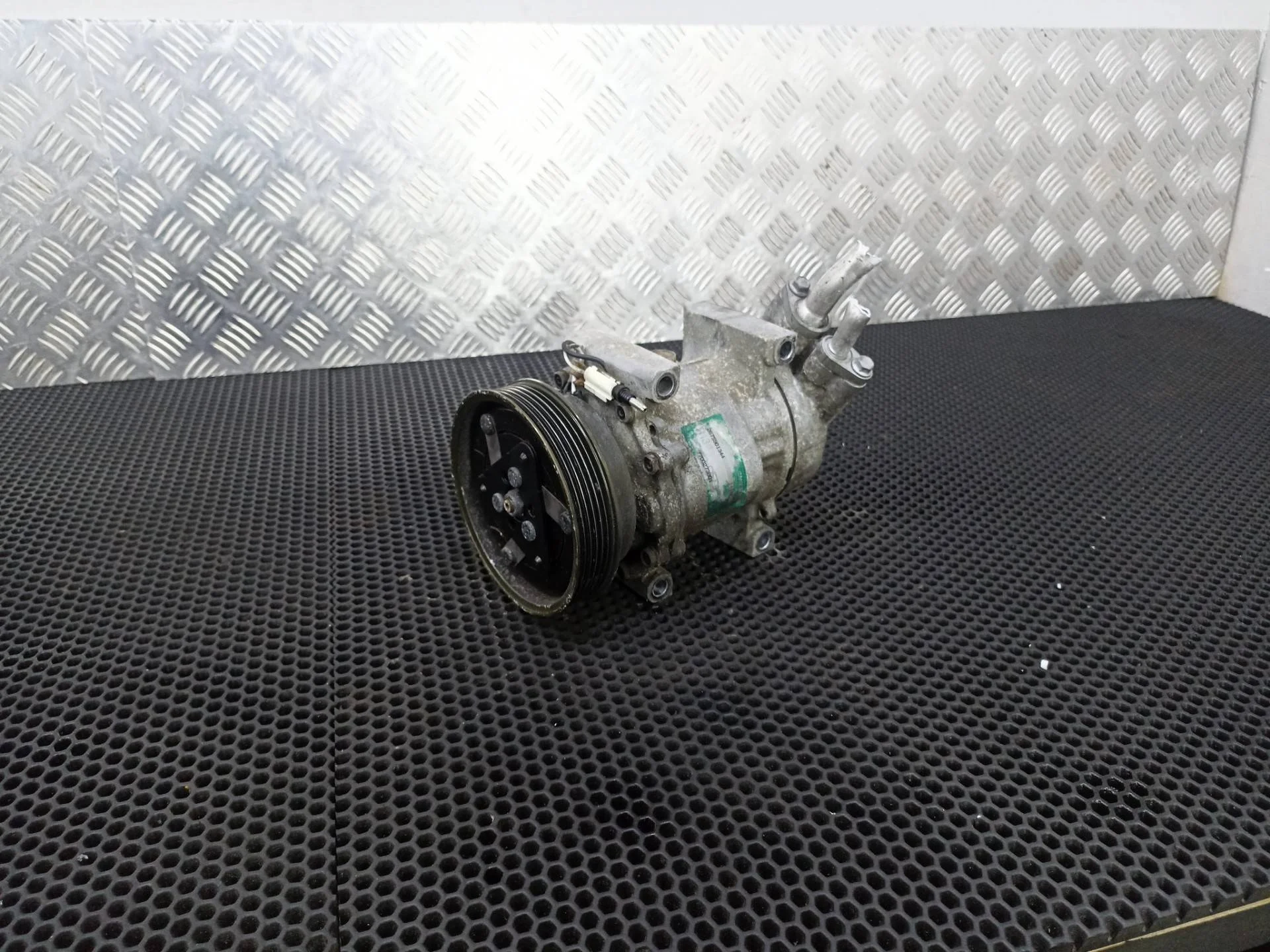 Компрессор кондиционера Renault Clio 2 рест. 2003