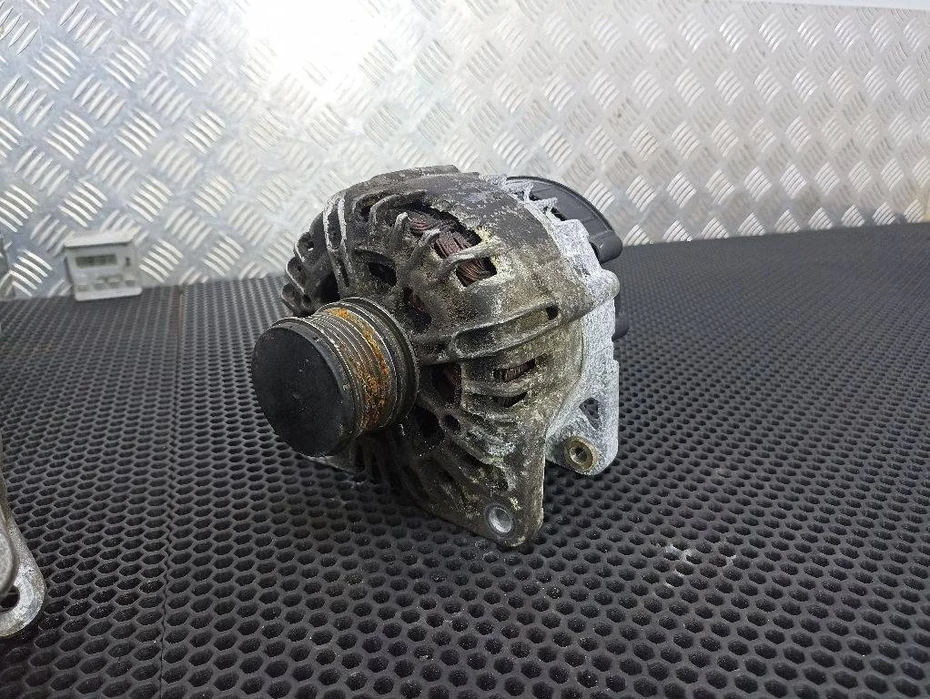 Генератор Renault Megane 3 2012 231000026R