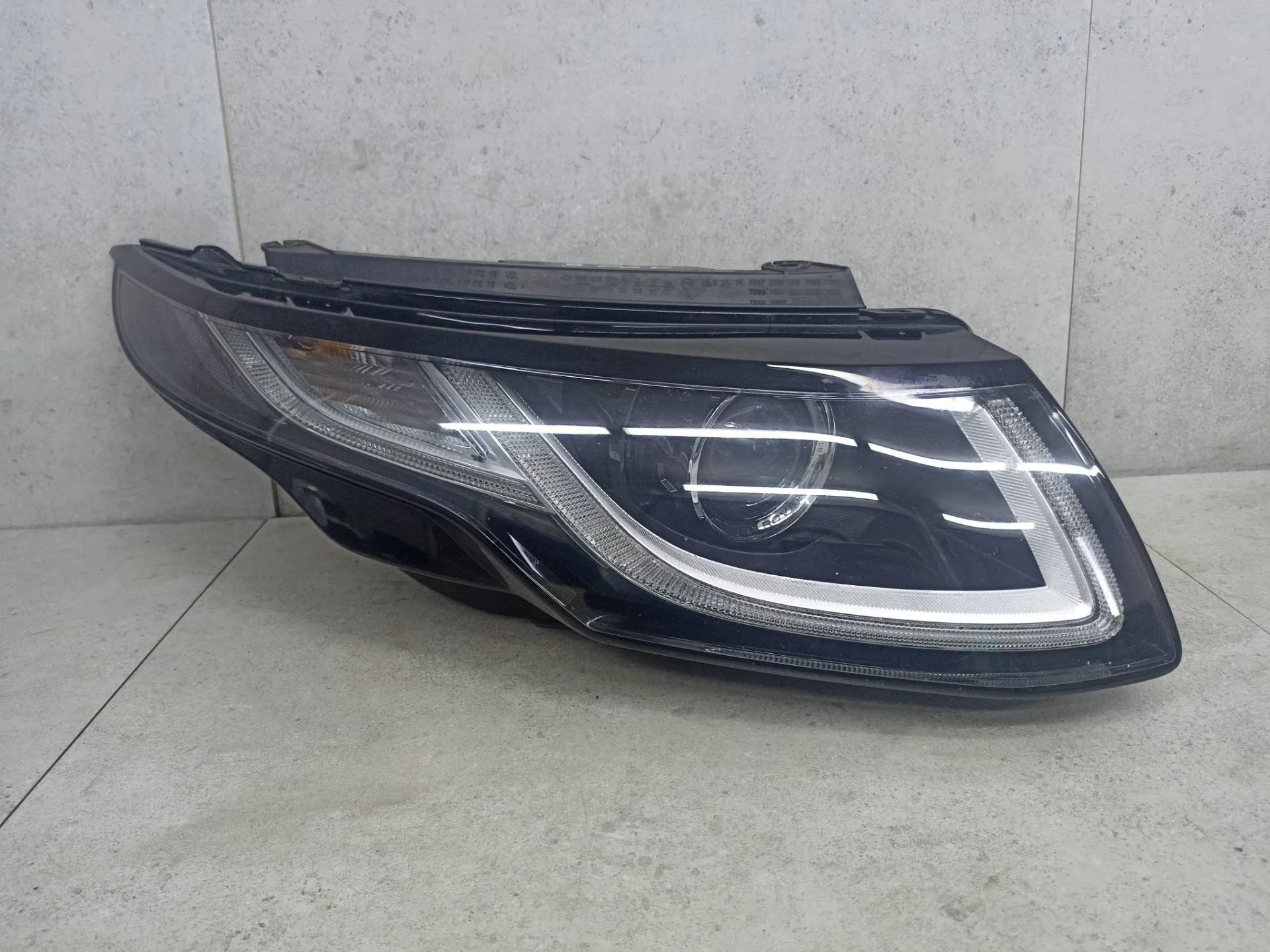 Фара правая Land Rover Range Rover Evoque рест.