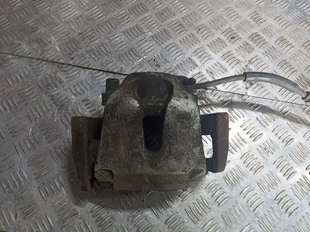 Суппорт тормозной передний правый BMW X5 E70 рест.