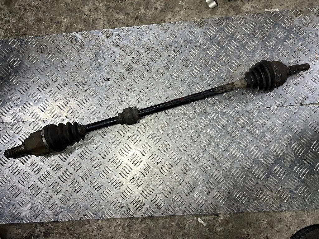 Полуось передняя правая Nissan Micra K12 рест.