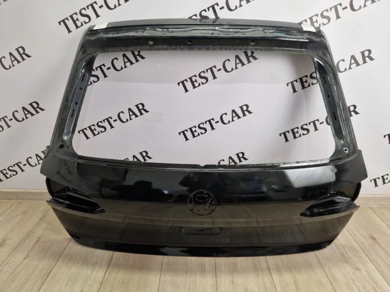 Крышка багажника VW Touareg 3 2019- CR7