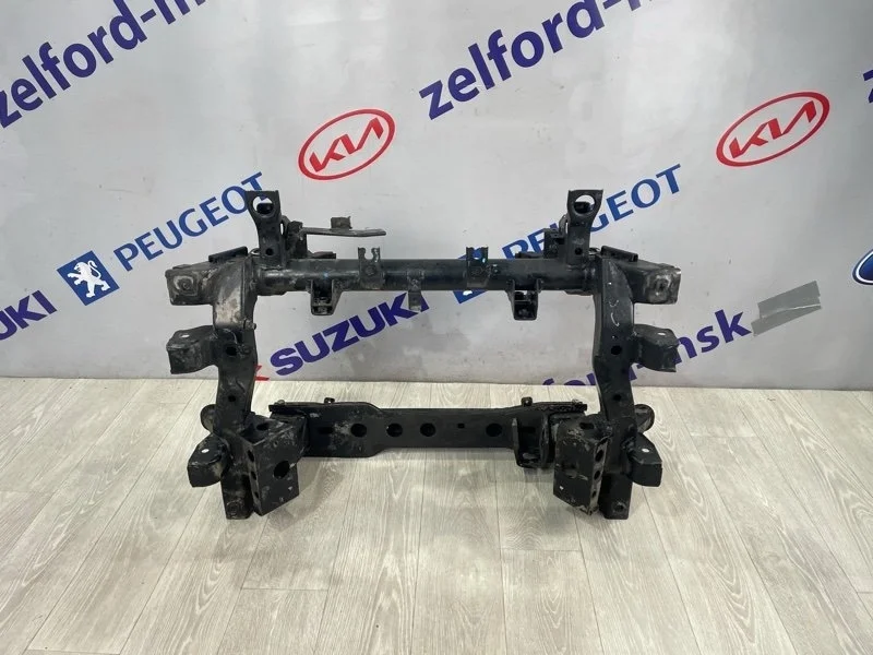 Балка подвески Mitsubishi Pajero 2009 V93W