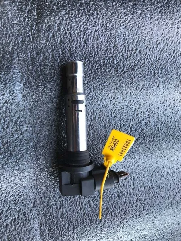 Катушка зажигания Volkswagen Golf CAXA