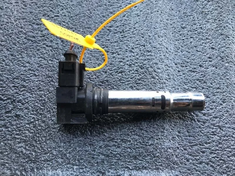 Катушка зажигания Volkswagen Golf CAXA