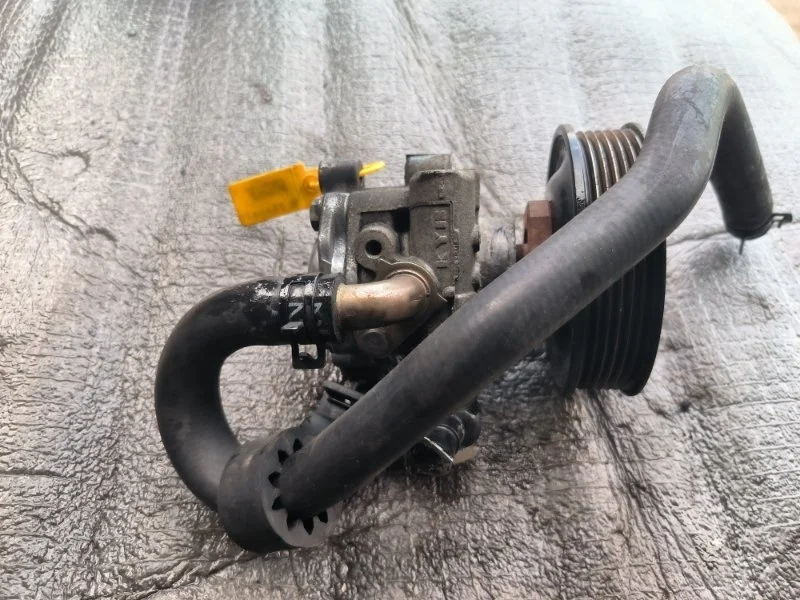 Насос гидроусилителя руля Volkswagen Golf BCA