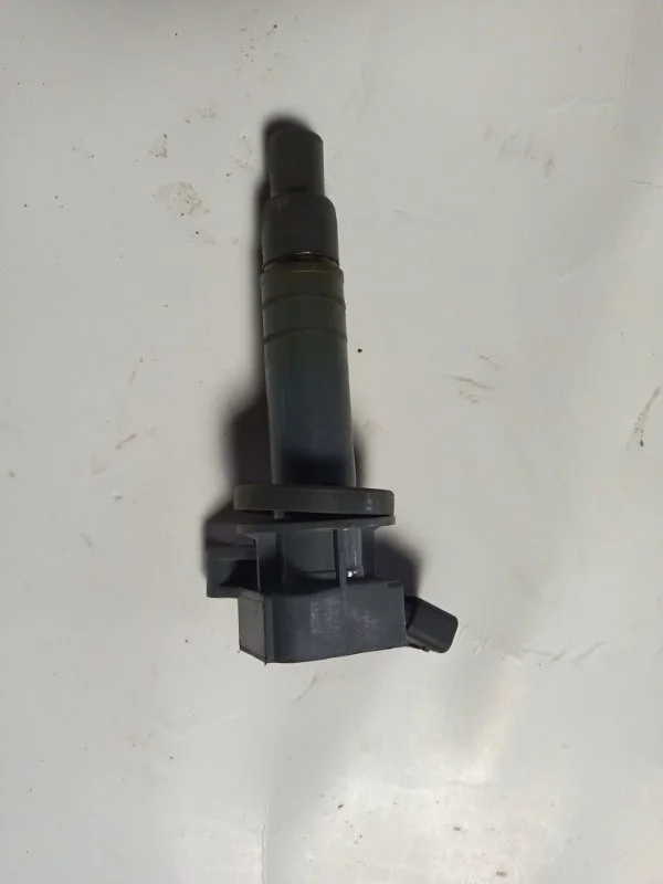 Катушка зажигания Toyota Avensis 1ZZ-FE 2004