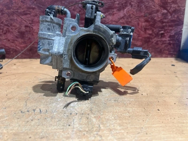 Дроссельная заслонка Mazda 3 Z6