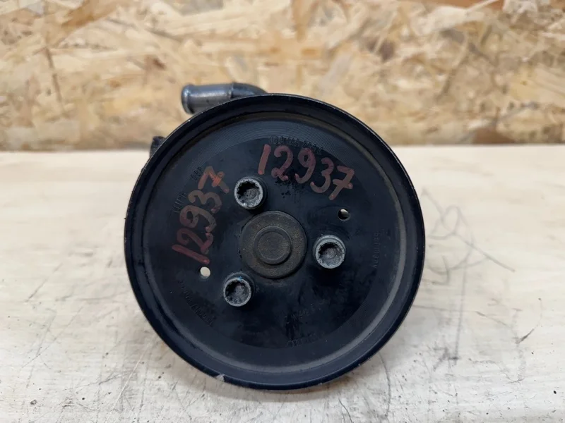 Насос гидроусилителя руля Audi Q7 CASA