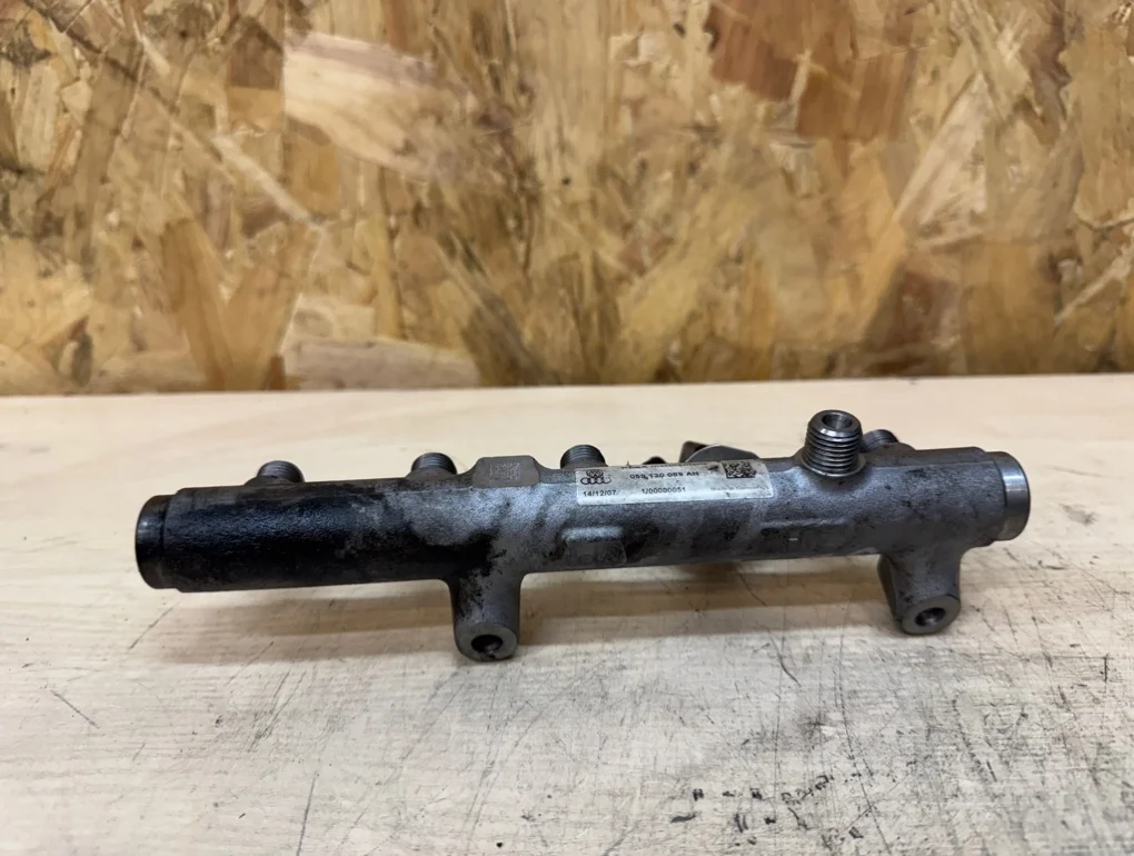 Топливная рейка Volkswagen Touareg 1 GP CASA