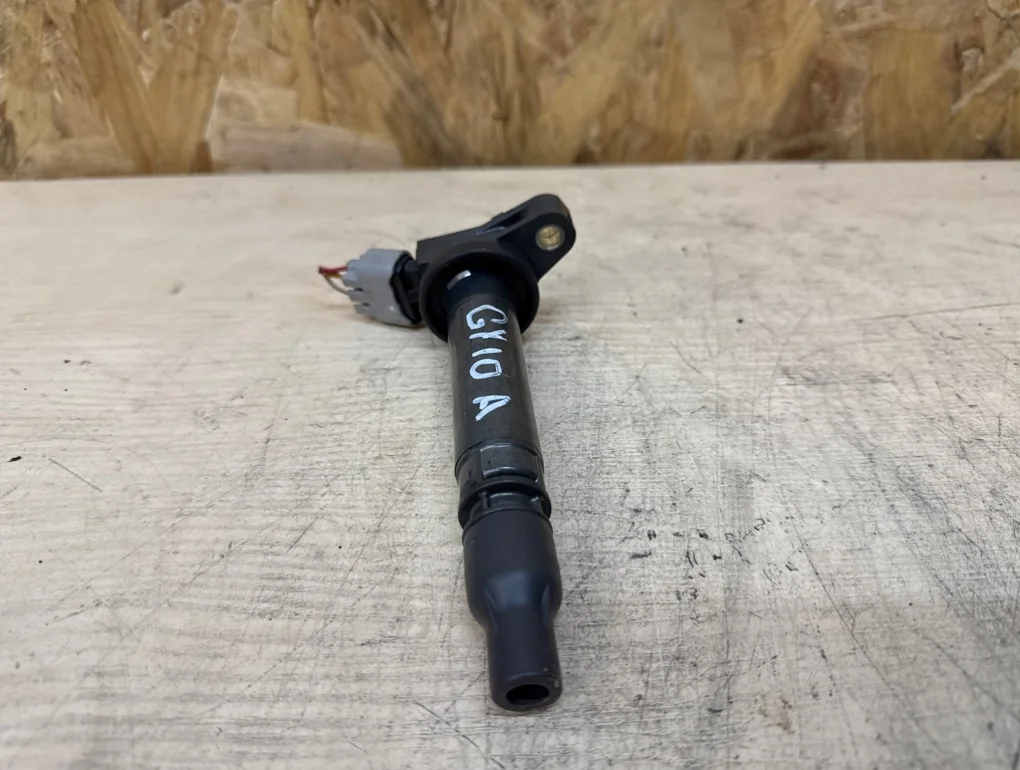 Катушка зажигания Toyota Auris 1NR-FE