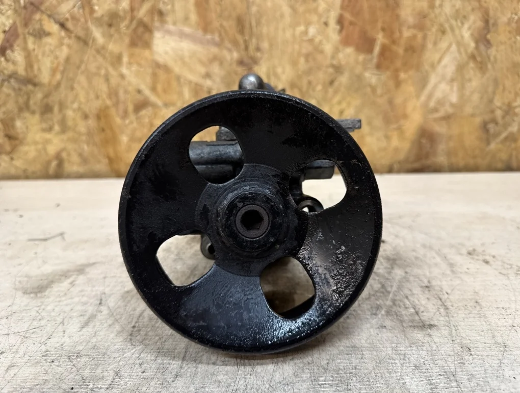 Насос гидроусилителя руля Hyundai Grand Starex