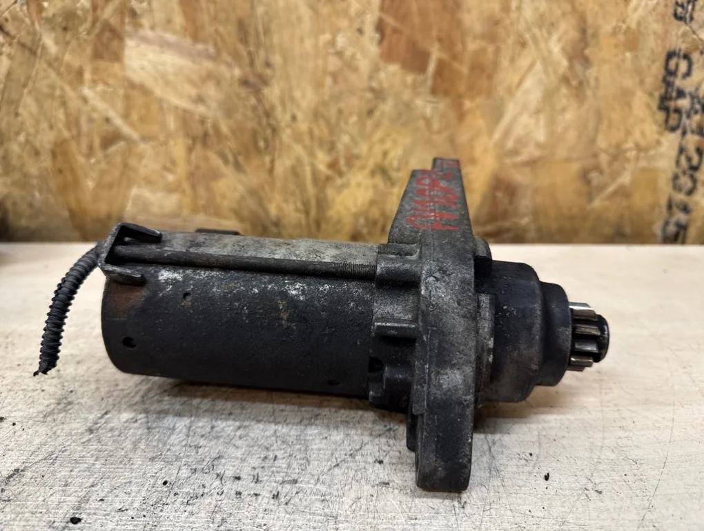 Стартер Volkswagen Golf CGGA