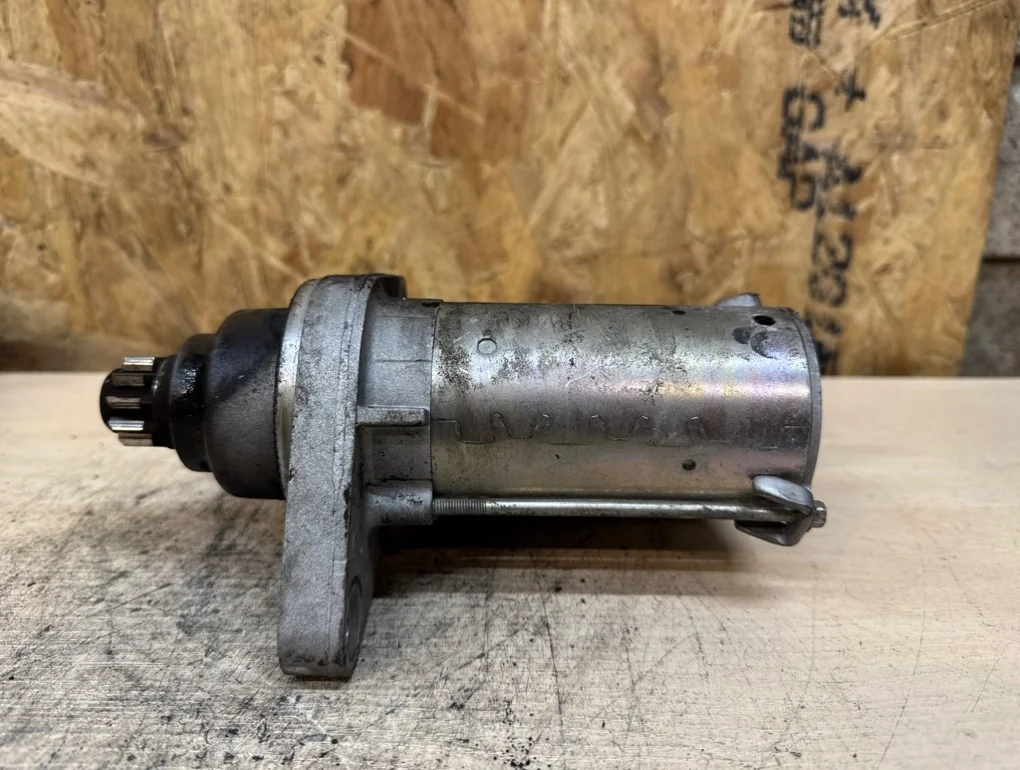 Стартер Volkswagen Passat BZB