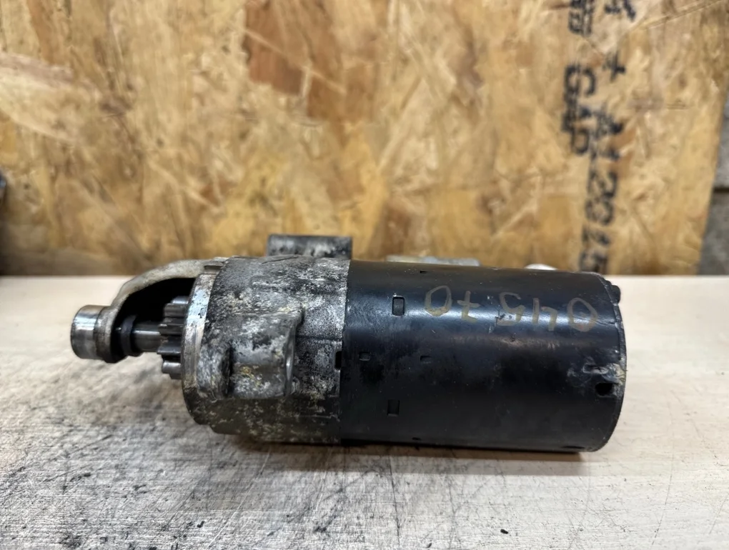 Стартер Audi A4 CDH