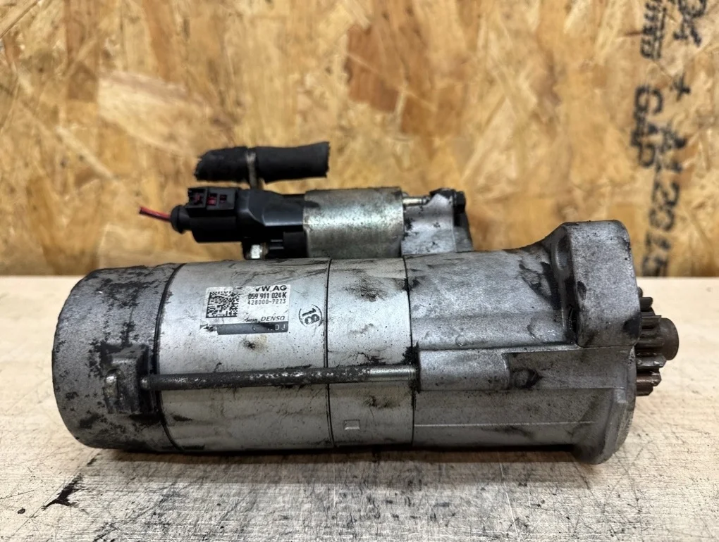 Стартер Volkswagen Touareg CRCA