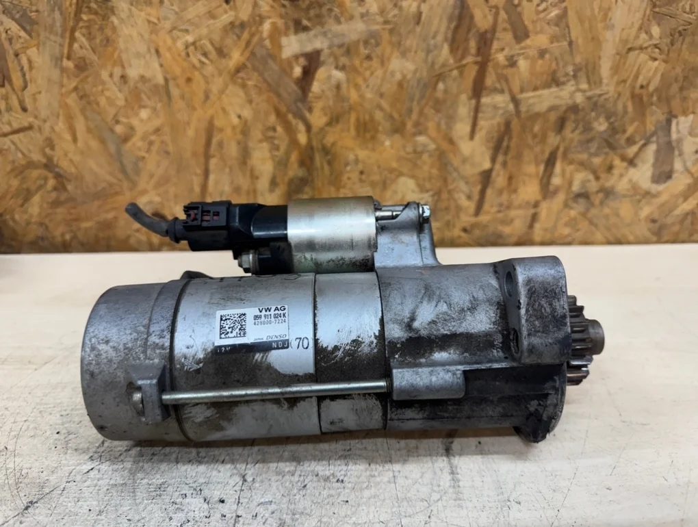Стартер Volkswagen Touareg NF CRCA