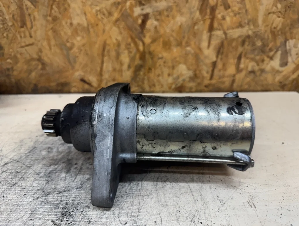 Стартер Skoda Superb CDAB