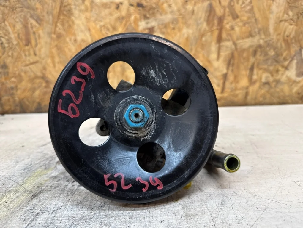 Насос гидроусилителя руля Hyundai Santa Fe D4HB