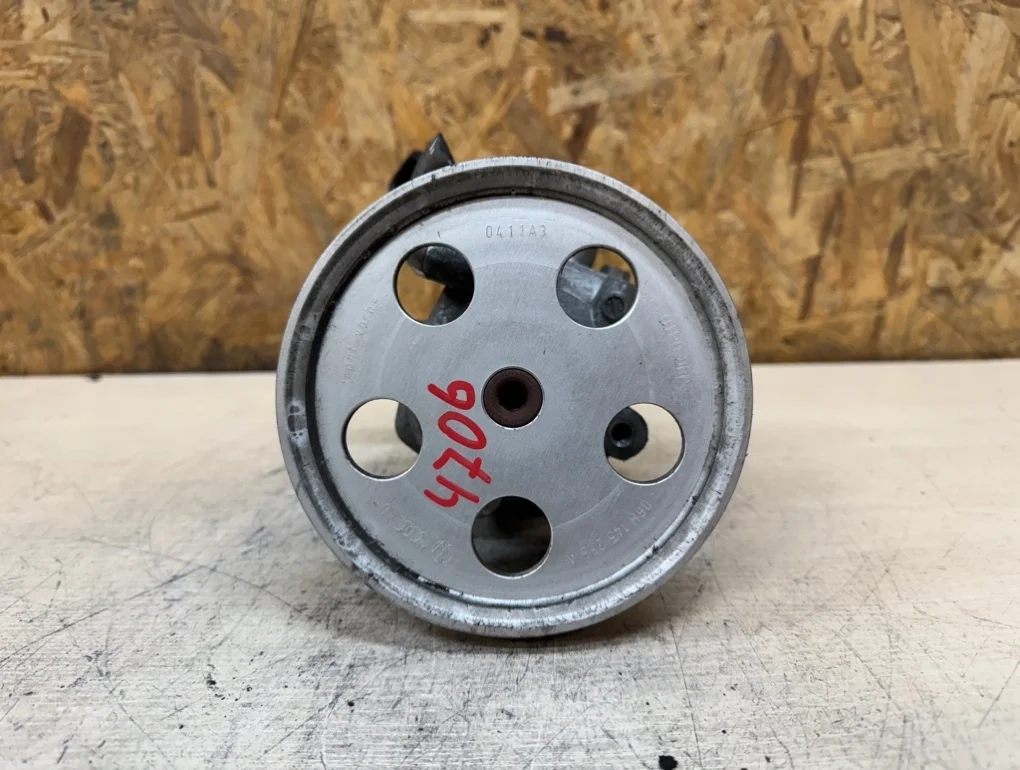 Насос гидроусилителя руля Audi A4 B8 CDN