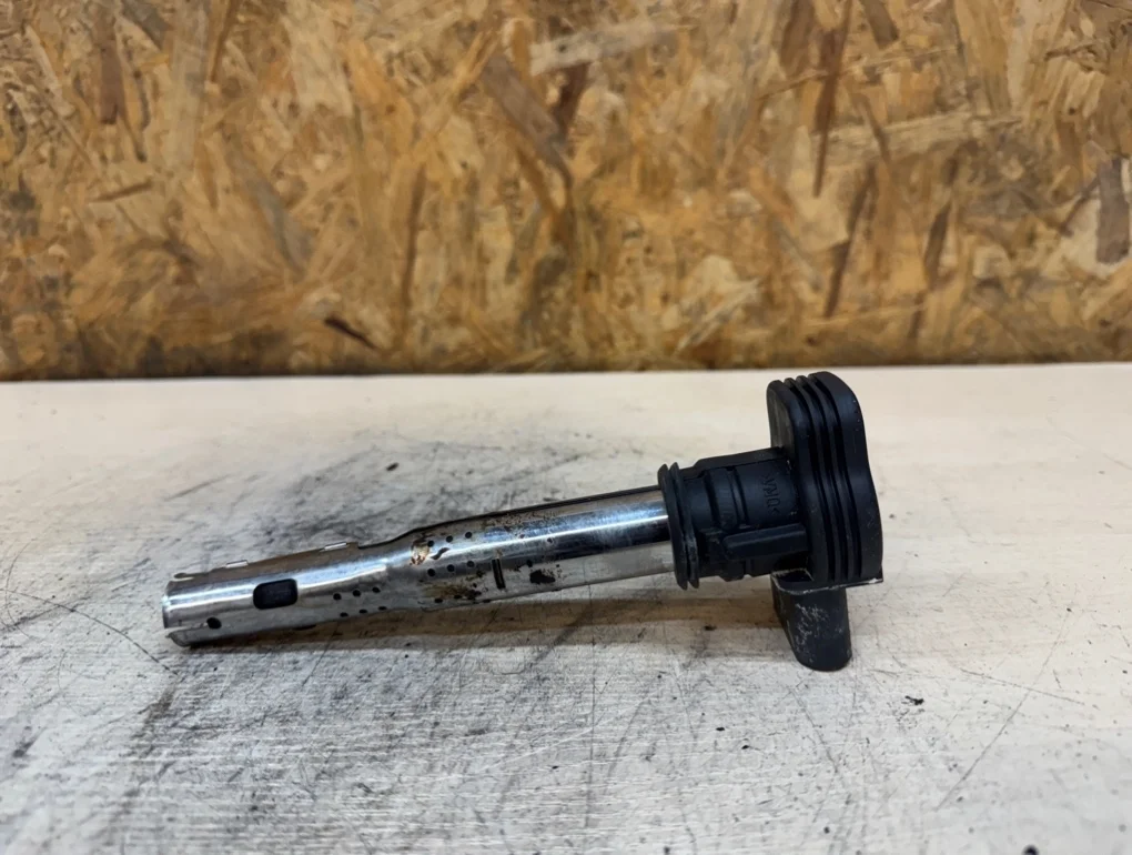 Катушка зажигания Audi A4 B8 CDN