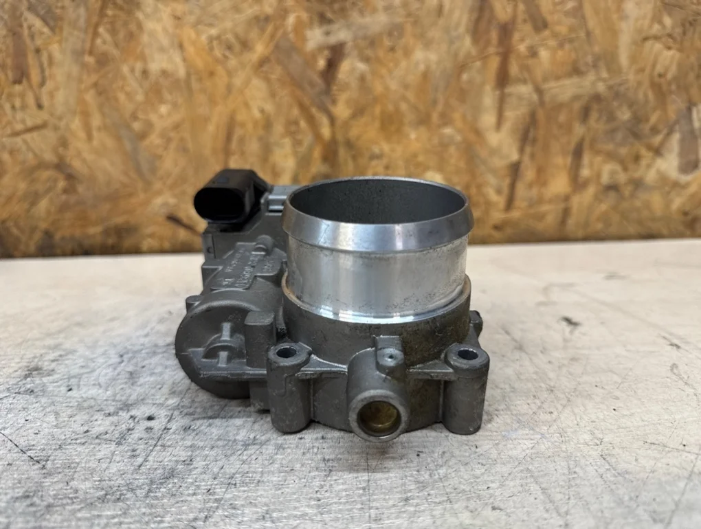 Дроссельная заслонка Volkswagen Tiguan CAV