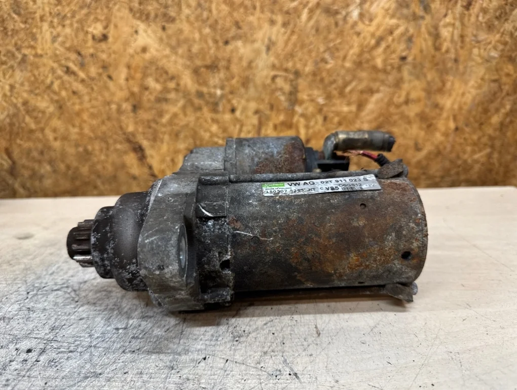 Стартер Volkswagen Golf BUD