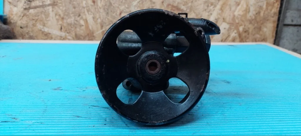 Насос гидроусилителя руля KIA Sorento D4CB