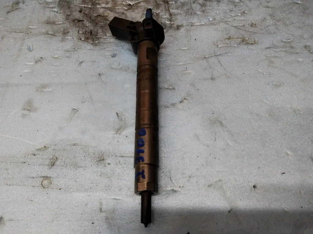 Форсунка топливная Hyundai Santa Fe D4HB