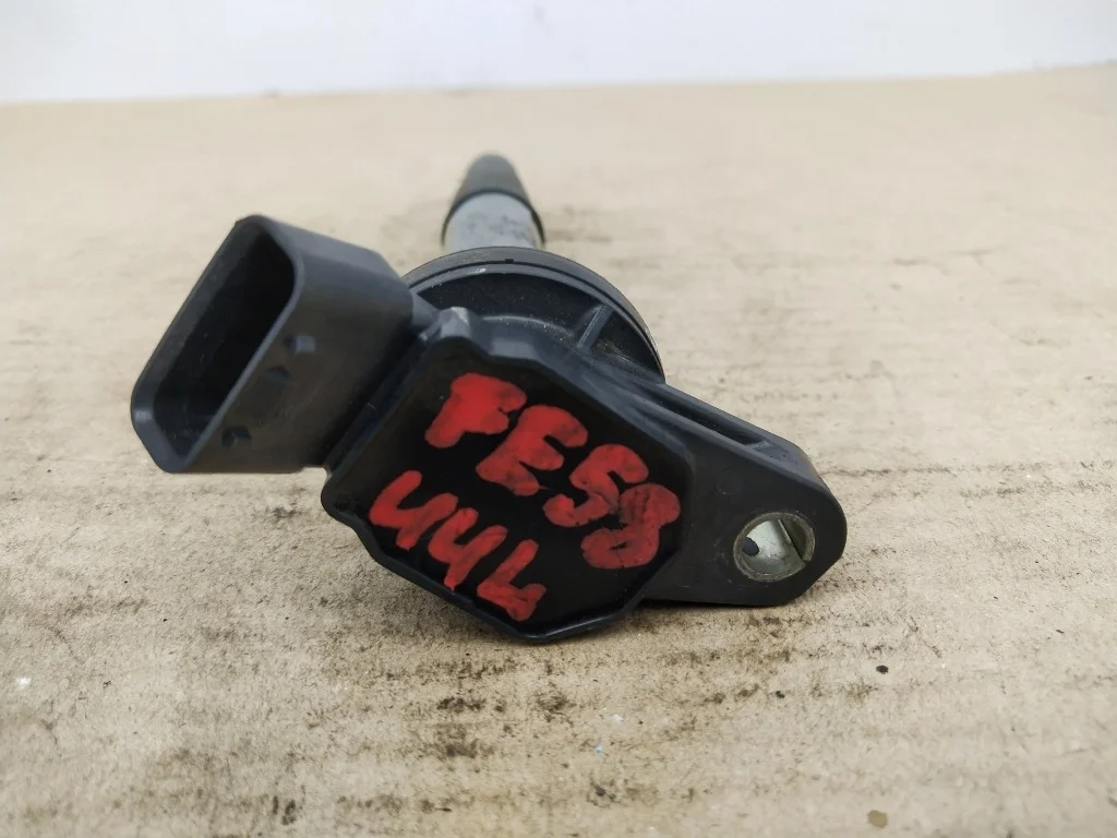 Катушка зажигания Toyota Auris 1 1ZR-FE