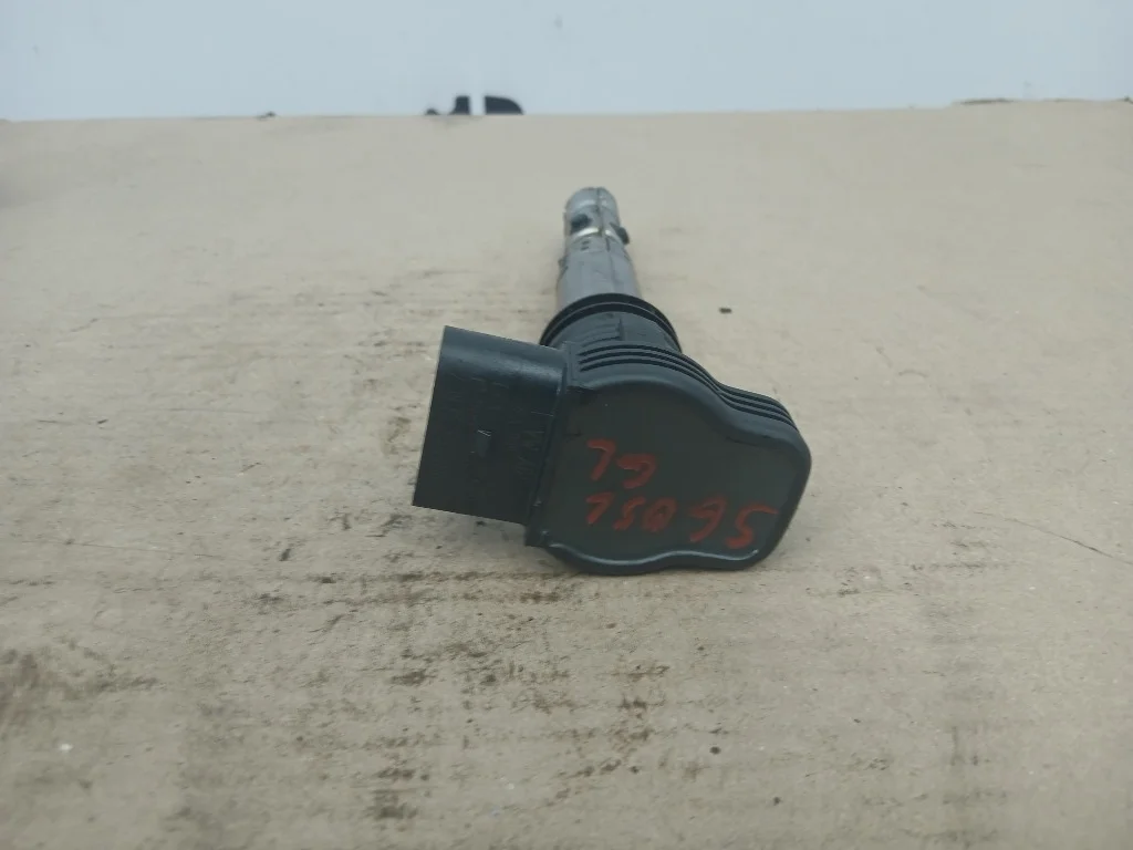 Катушка зажигания Audi A4 ALT