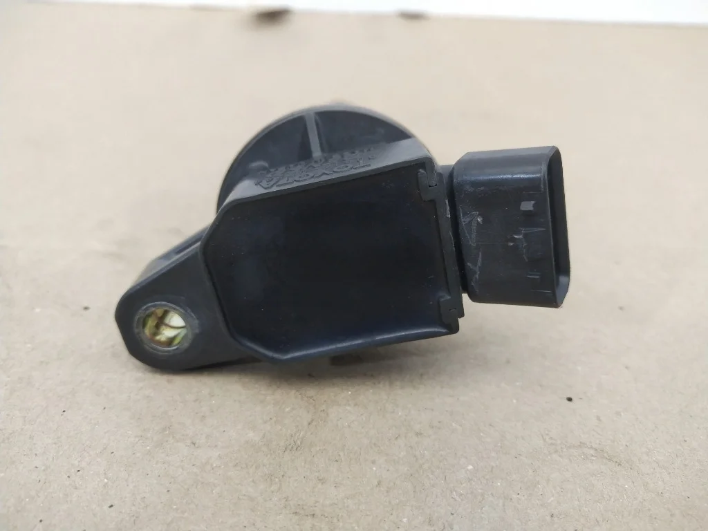 Катушка зажигания Toyota ESTIMA 2AZ-FE