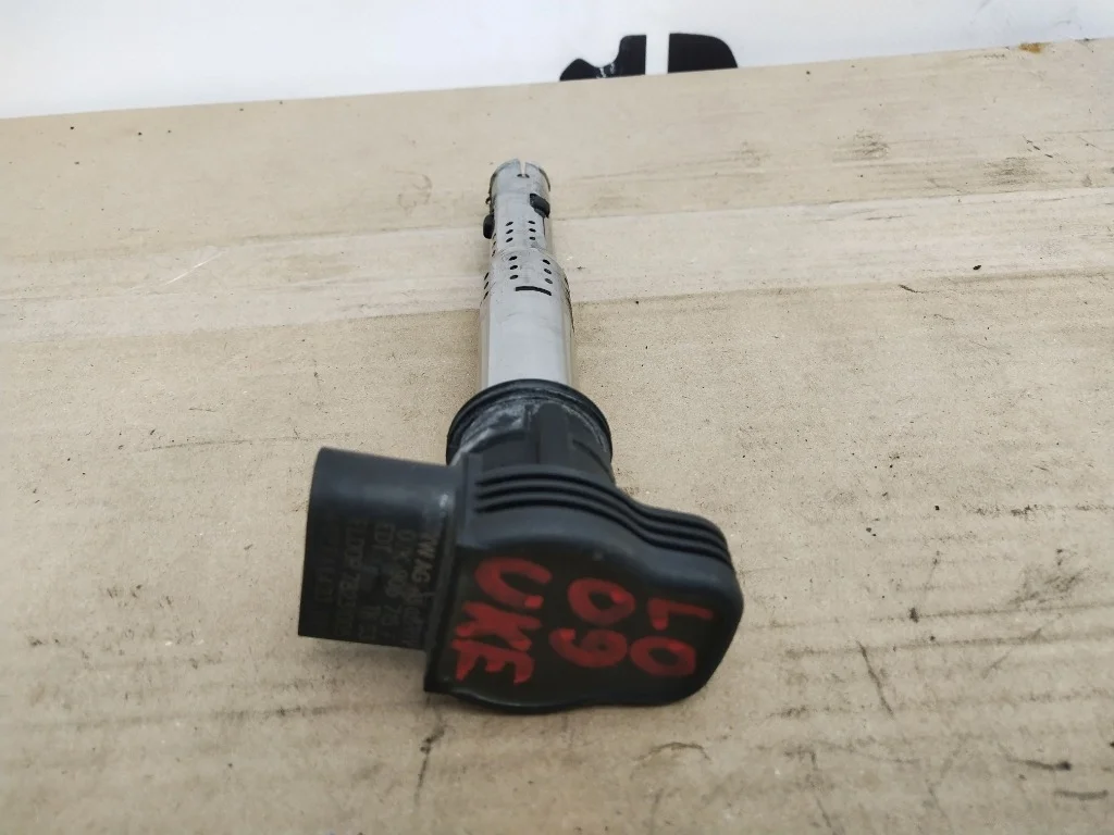 Катушка зажигания Audi A3 8P CDA