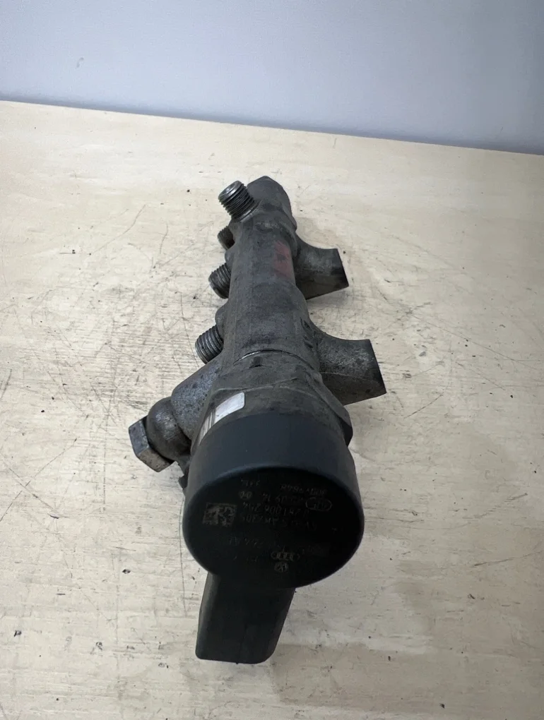 Топливная рейка Porsche Cayenne CRCA