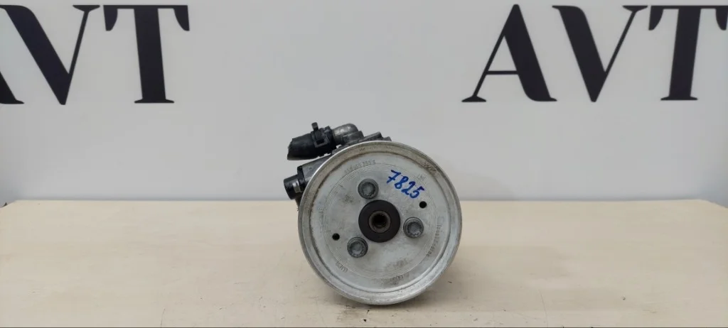 Насос гидроусилителя руля Volkswagen Touareg NF