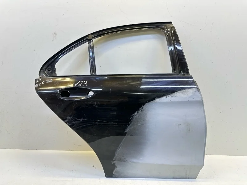 Дверь Mercedes-Benz -Class 2015-2018 C205