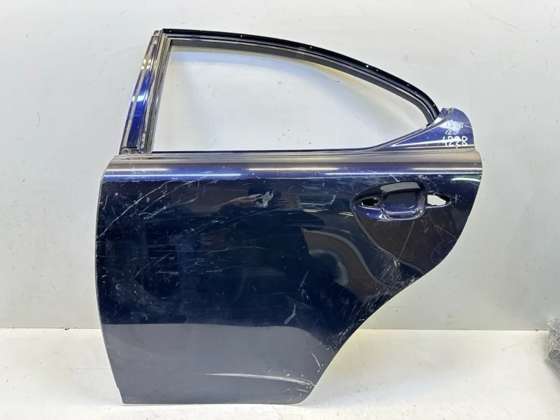 Дверь Lexus IS 2005-2012