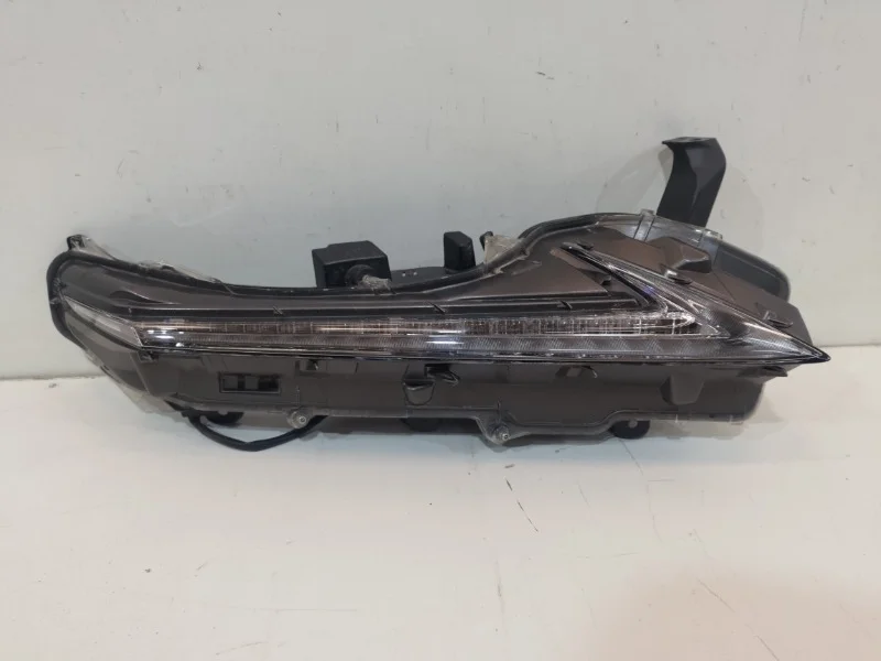 Ходовой огонь Lexus 2014-2017