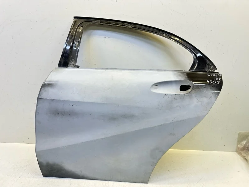 Дверь Mercedes-Benz A-Class 2012-2018 W176