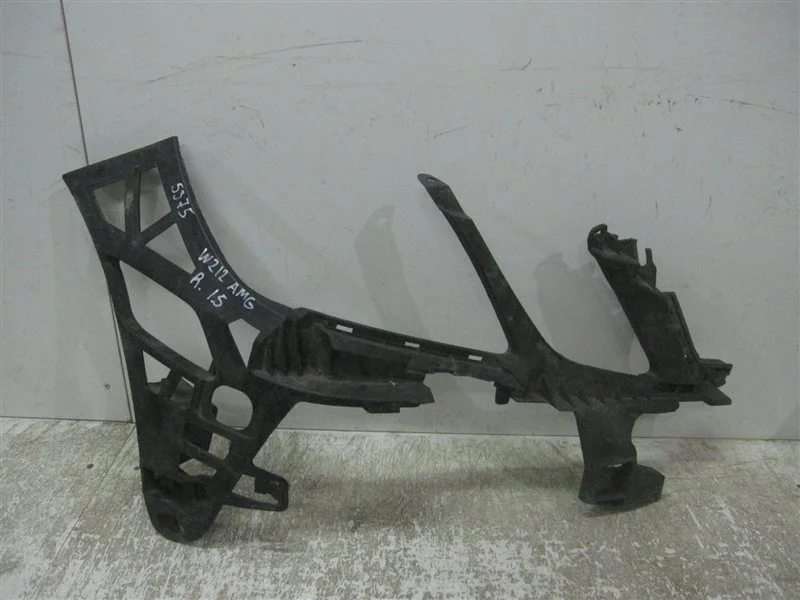 Кронштейн бампера Mercedes-Benz -Class До рестайлинг W212