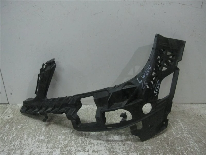 Кронштейн бампера Mercedes-Benz -Class 2007-2011 W204