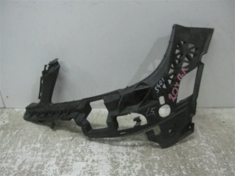 Кронштейн бампера Mercedes-Benz -Class 2007-2011 W204