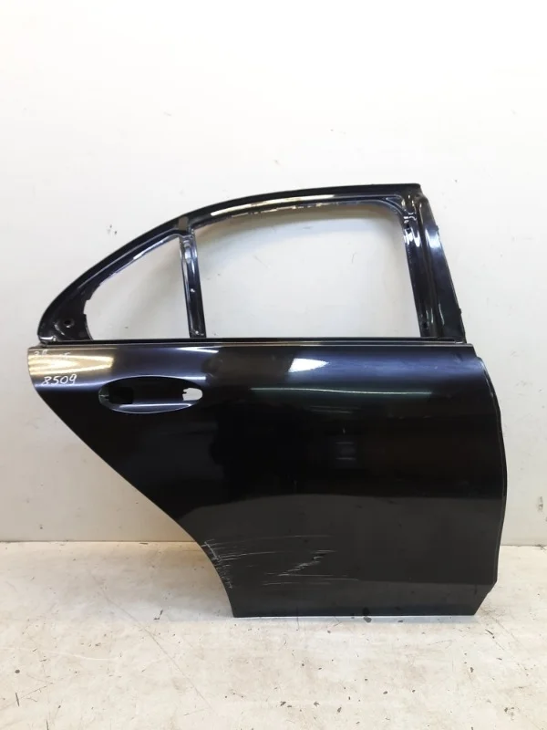 Дверь Mercedes-Benz -Class 2015-2018 W205