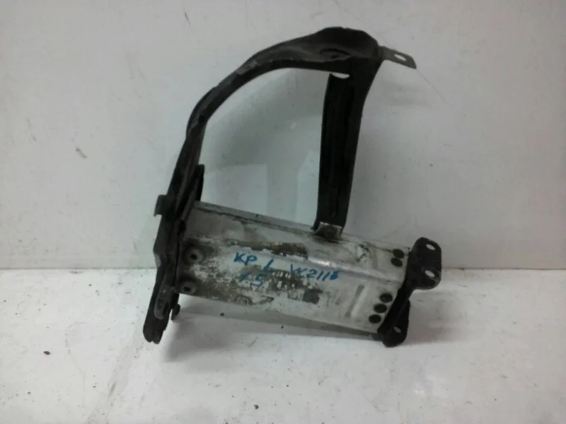 Кронштейн усилителя Mercedes-Benz -Class 2005-2009 W211