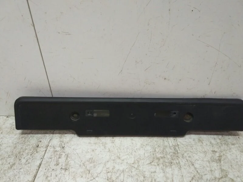 Площадка под гос. номер Toyota Land Cruiser Prado До рестайлинг 150